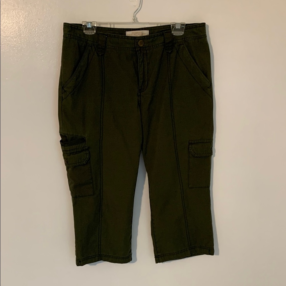 Eddie Bauer Olive Cargo Capri Pants
